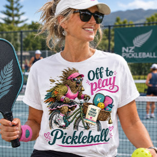 Lustiger Kea-Vogel beim Pickleball-Spielen Tri-Blend Shirt