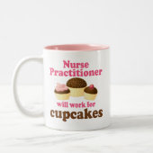 Lustiger Krankenschwester-Praktiker Zweifarbige Tasse (Links)