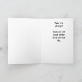 Lustiger Labrador-Welpe planscht im Pool Karte (Innenseite)