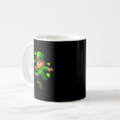 Lustiger Leprechaun Irischer Fußball St Patricks M Kaffeetasse (Vorderseite Links)