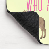 Lustiger Mädchen-Glas-Nerd-Spaß Mousepad (Ecke)