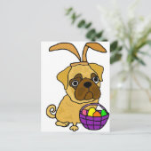 Lustiger Mops-Hund mit den Osterhasen-Ohren Feiertagspostkarte (Stehend Vorderseite)