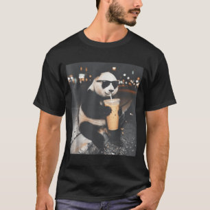 Lustiger Panda-Meme mit Eiscafé für Männer T-Shirt