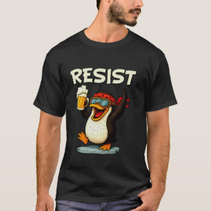 Lustiger Pinguin widersteht T-Shirt