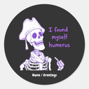 Lustiger Piratenskelett Humerus Knochen Wortspiel Runder Aufkleber