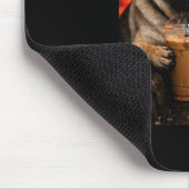 Lustiger Pug, der Eiskaffee trinkt, süßes Geschenk Mousepad (Ecke)