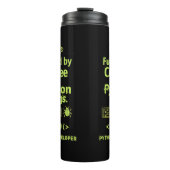 Lustiger Python-Entwickler – Angetrieben von Coffe Thermosbecher (Vorderseite)