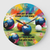 Lustiger Rasenbowling-Farbklecks, Große Wanduhr (Vorderseite)