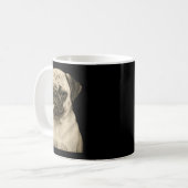 Lustiger rauchender Mops-Hund raucht Zigarette Gen Kaffeetasse (Vorderseite Links)