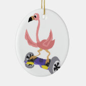 Lustiger rosa Flamingo auf Hoverboard Keramik Ornament (Rechts)