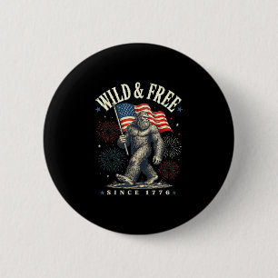 Lustiger Sasquatch amerikanische Flagge wild und s Button