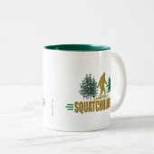 Lustiger Sasquatch Jäger Zweifarbige Tasse (VorderseiteRechts)