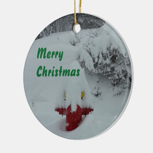 Lustiger schneebedeckter Hydrant Keramikornament (Links)