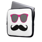 Lustiger Schnurrbart, rosa Laptopschutzhülle (Vorderseite Links)