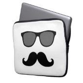 Lustiger Schnurrbart, schwarze Laptopschutzhülle (Vorderseite Links)