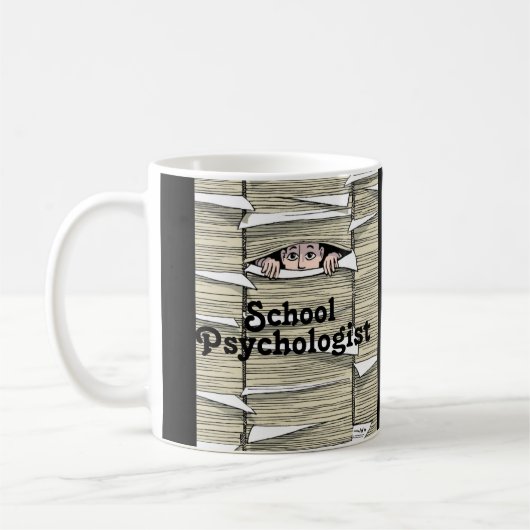 Lustiger Schulpsychologe begraben in der Kaffeetasse (Links)