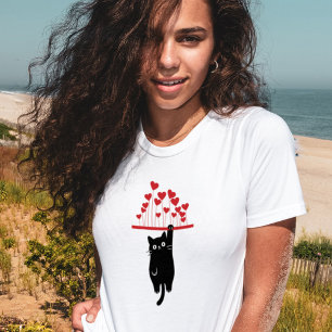 Lustiger schwarzer Kater, der am Valentinstag abhä T-Shirt