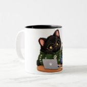 Lustiger Schwarzer-Katzen-Programmierer-Geschenkbe Zweifarbige Tasse (Vorderseite Links)