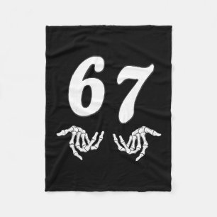 Lustiger Six Seven 6 7 Meme 67 Skeletthand Hallowe Fleecedecke