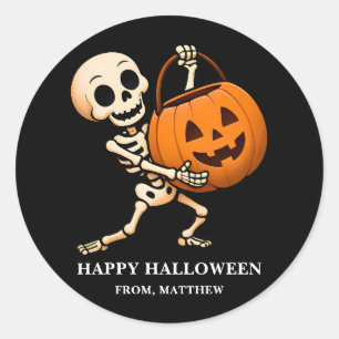Lustiger Skelett mit Kürbis-Eimer Frohes Halloween Runder Aufkleber