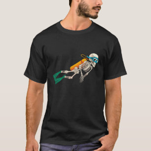 Lustiger Skelett-Taucherliebhaber Gruseliger Hallo T-Shirt