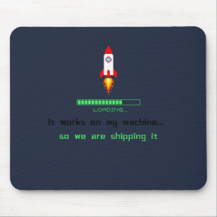 Lustiger Software-Ingenieur liefert es aus Mousepad