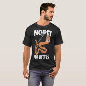 Lustiger Spruch zum Eisfischen T-Shirt (Vorne ganz)