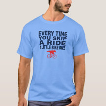 Lustiger Sprung eine Fahrt ein kleines Fahrrad