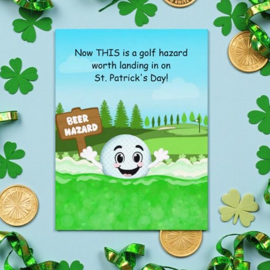 Lustiger St. Patrick’s Day Golf mit Golfball Bier  Postkarte