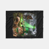 Lustiger St. Patricks Katzen-Alien-Bigfoot-glückli Fleecedecke (Vorderseite (Horizontal))