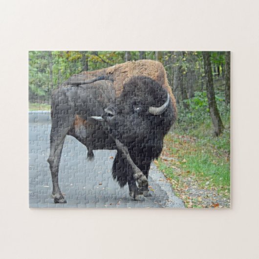 Lustiger Stier-Bison, der seine Testikel leckt Puzzle (Horizontal)