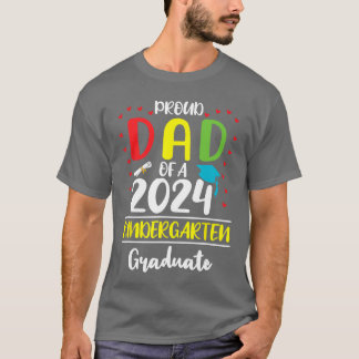 Lustiger stolzer Vater eines Kindergartenabschluss T-Shirt