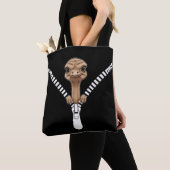Lustiger Strauß schaut hervor Tasche (Von Nahem)