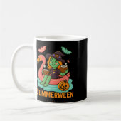 Lustiger Summerween Süße Hexe schwebend in Flaming Kaffeetasse (Links)