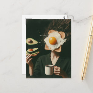 Lustiger surrealer Avocado-Toast und Kaffee Frau  Postkarte