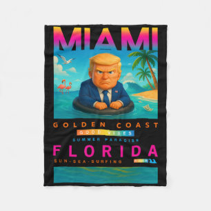 Lustiger Trump auf schwimmendem gelben Enten-Schwi Fleecedecke