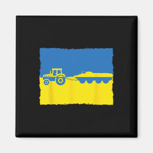 Lustiger ukrainischer Bauer mit Traktor stiehlt ei Magnet