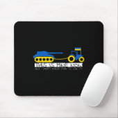 Lustiger ukrainischer Bauer zieht einen Panzer mit Mousepad (Mit Mouse)