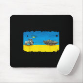 Lustiger ukrainischer Bauer zieht Panzer mit Trakt Mousepad (Mit Mouse)