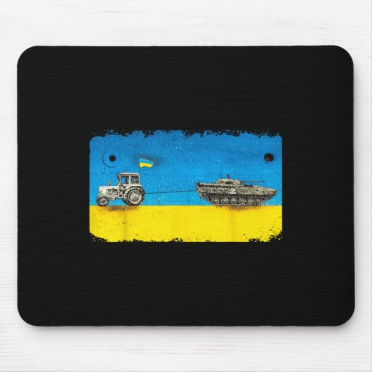 Lustiger ukrainischer Bauer zieht Panzer mit Trakt Mousepad (Vorne)