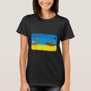 Lustiger ukrainischer Bauer zieht Panzer mit Trakt T-Shirt