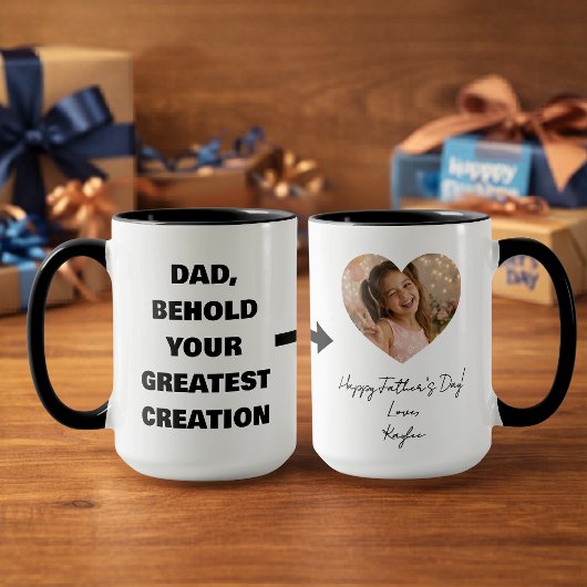 Lustiger Vatertag Seht Eure größte Schöpfung  Tasse