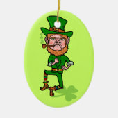 Lustiger verärgerter glücklicher irischer Kobold Keramik Ornament (Vorne)