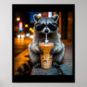 Lustiger Waschbär, der eisgekühlten Kaffee trinkt, Poster
