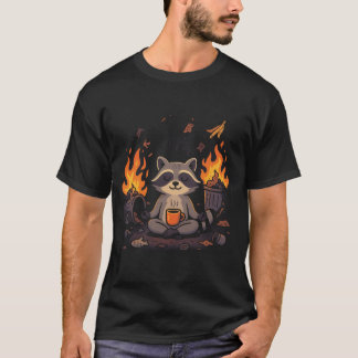 Lustiger Waschbär entspannt sich am Feuer Süßer Wa T-Shirt