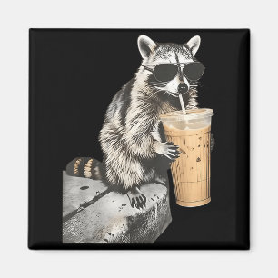 Lustiger Waschbär trinkt eisgekühlten Kaffee Tier Magnet