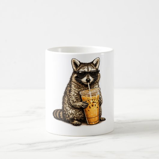 Lustiger Waschbär trinkt Eiskaffee — Retro-Tier  Kaffeetasse (Mittel)