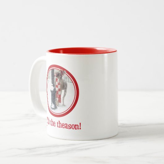 Lustiger Weihnachtshund leckt Polen Zweifarbige Tasse (Vorderseite Links)