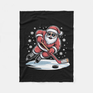 Lustiger Weihnachtsmann spielt Eishockey Xmas Fleecedecke