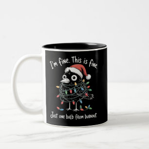 Lustiger Weihnachtsrabe Mir geht's gut Burnout Sar Zweifarbige Tasse